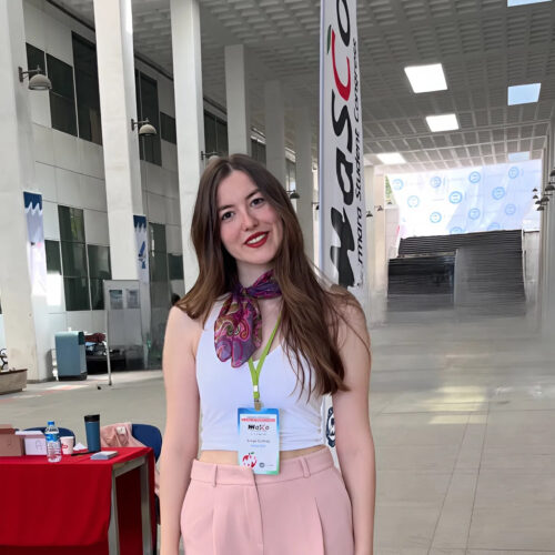 Simge Gülmüş